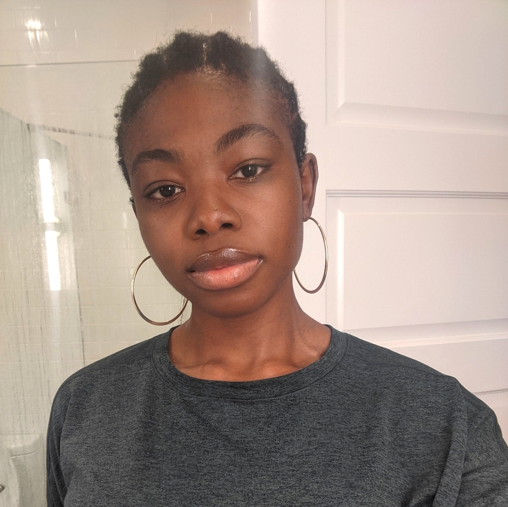 Meet your Posher, Leticia